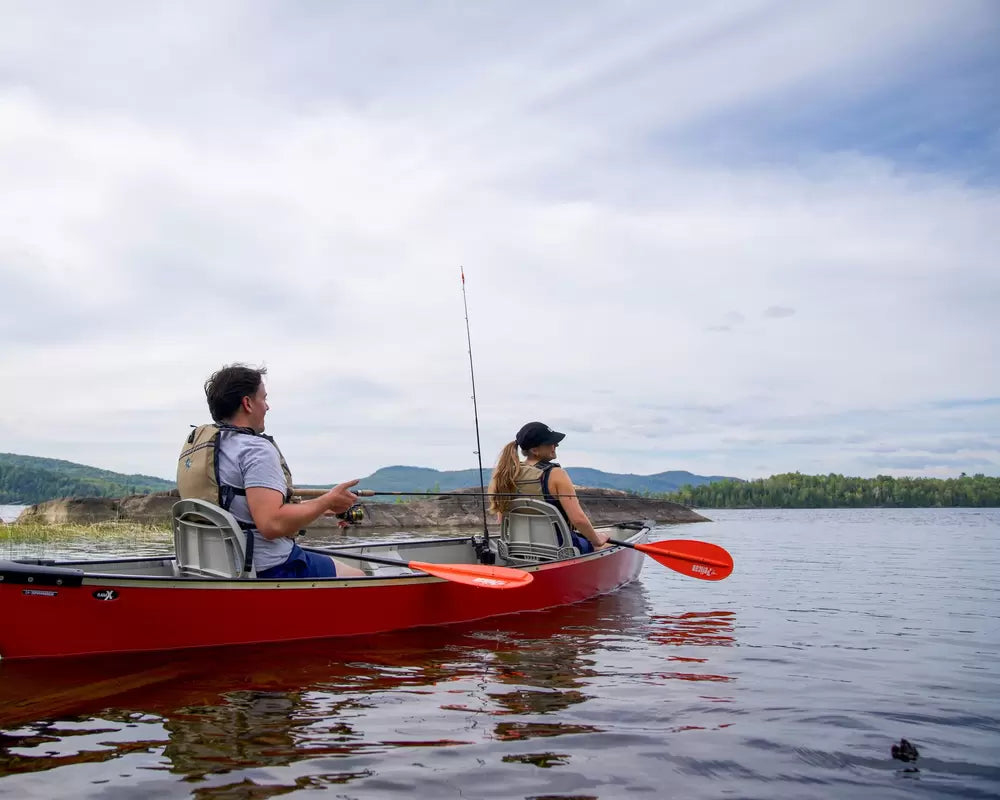 Explorer 14.6 DLX Canoe