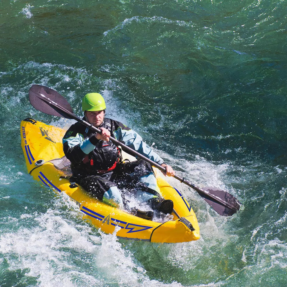 Kayak d'eau vive Attack™ Pro avec pompe