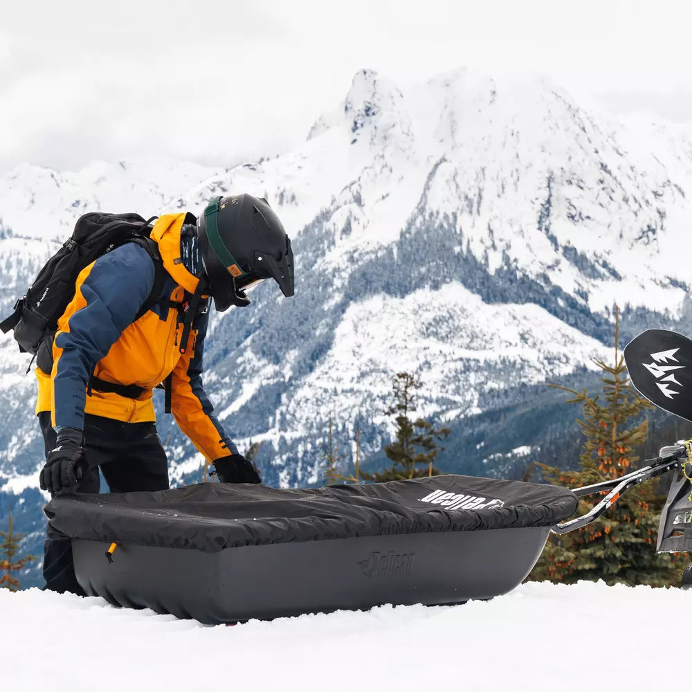 Traîneau utilitaire Trek Sport 82 avec patins, attelage de remorquage et housse de voyage